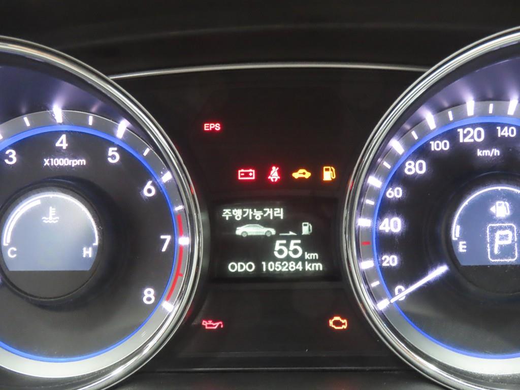 HYUNDAI Sonata - Vista 8