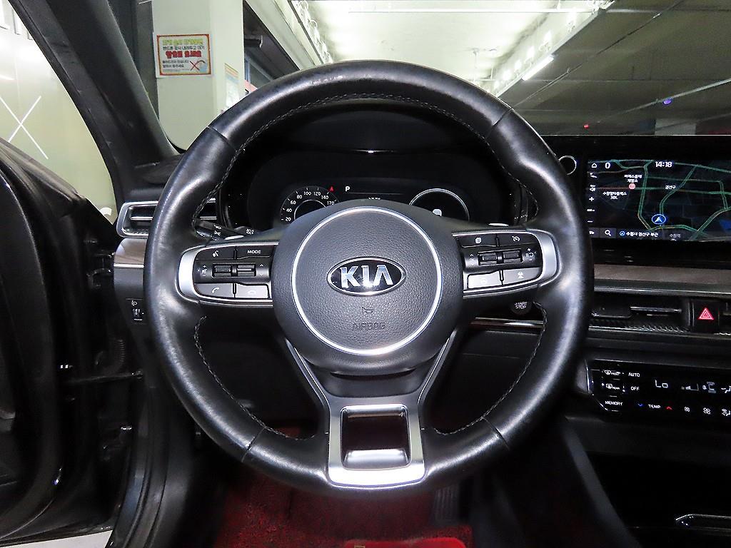 KIA K5 - Vista 8