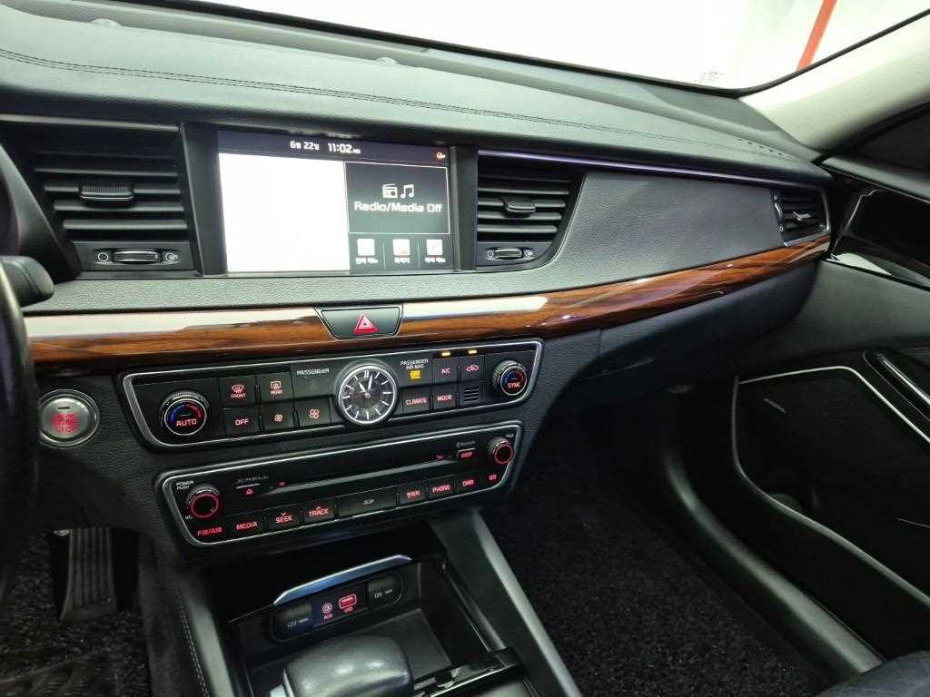 KIA K7 - Vista 10