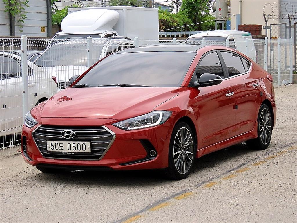 HYUNDAI Avante - Vista 2