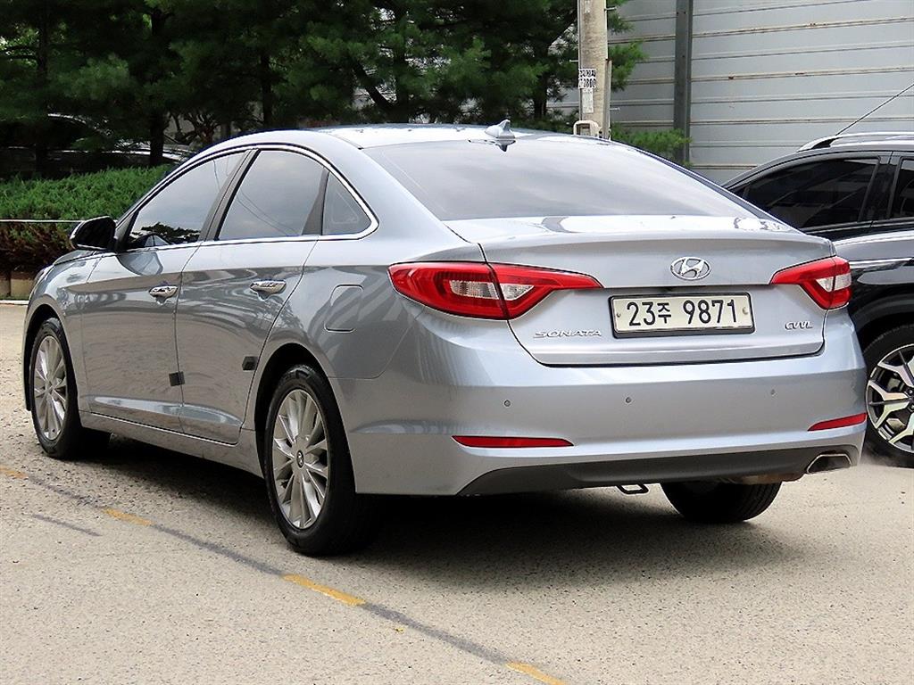 HYUNDAI Sonata - Vista 3