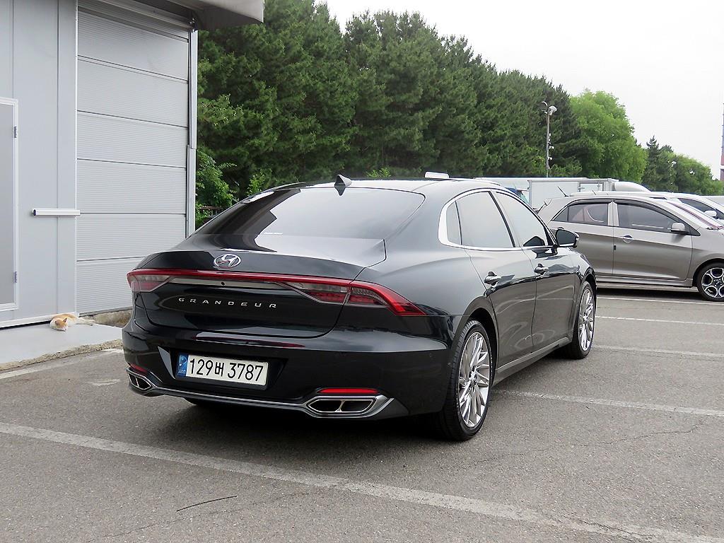HYUNDAI Grandeur - Vista 4