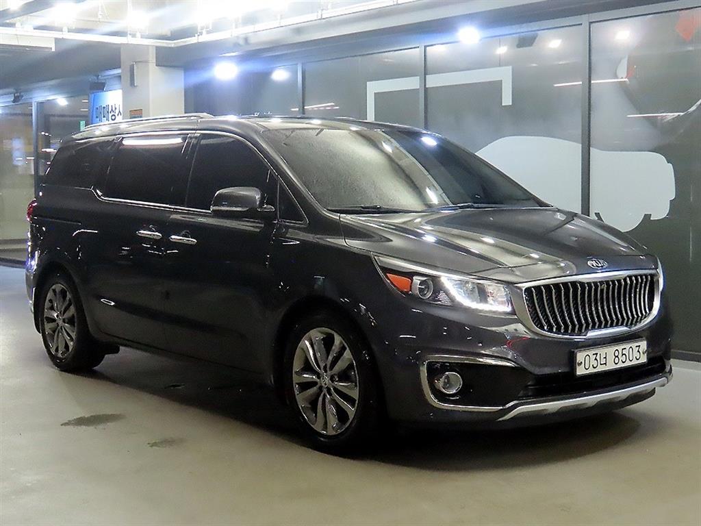 KIA Carnival
