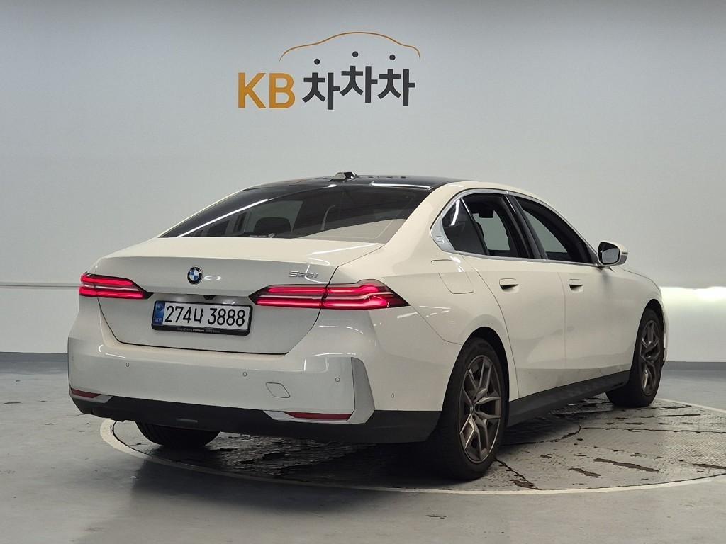BMW 5 Series - Vista 3