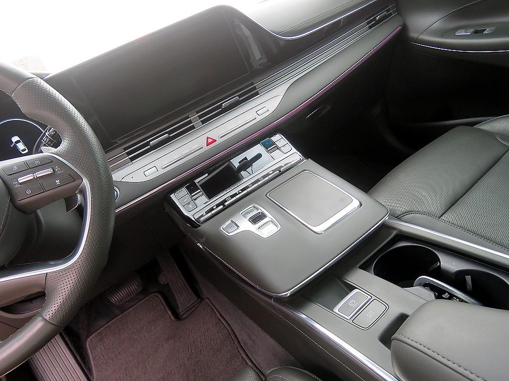 HYUNDAI Grandeur - Vista 10
