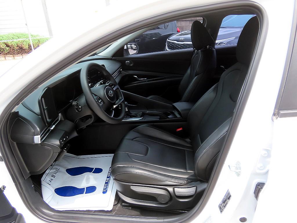 HYUNDAI Avante - Vista 5