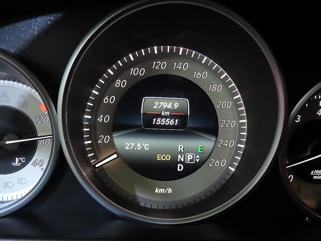 Mercedes Benz E class - Vista 11