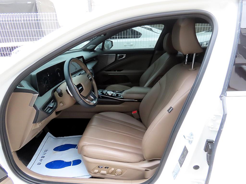 KIA K8 - Vista 5