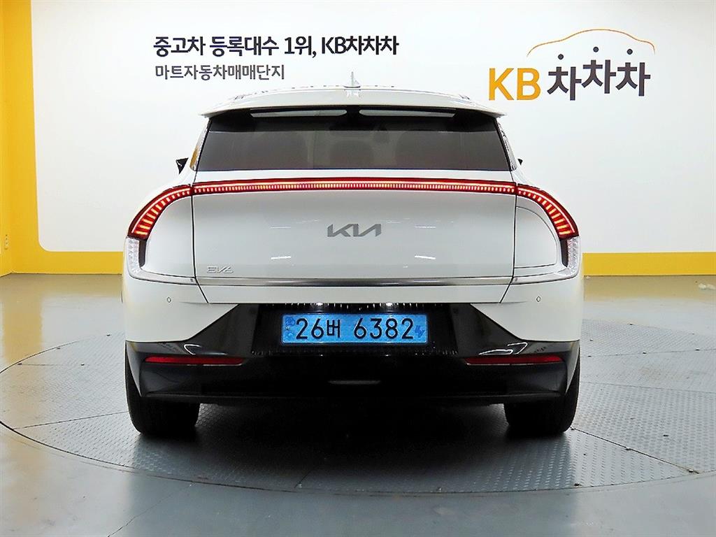 KIA EV6 - Vista 3