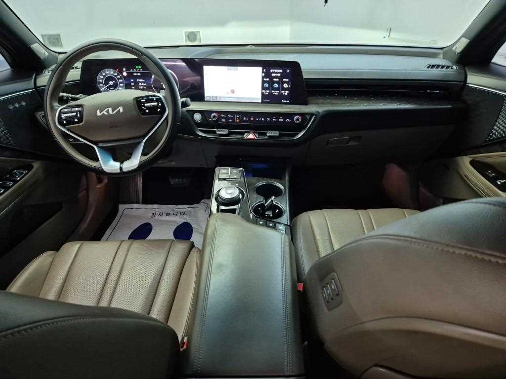 KIA K8 - Vista 7