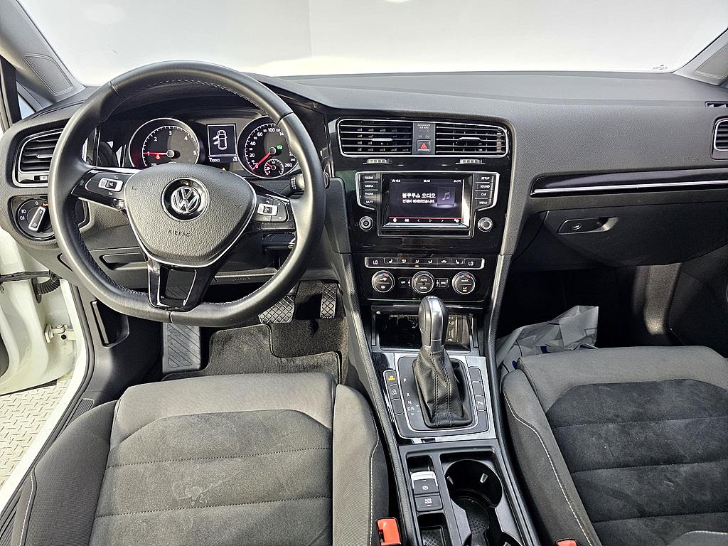 Volkswagen Golf - Vista 5