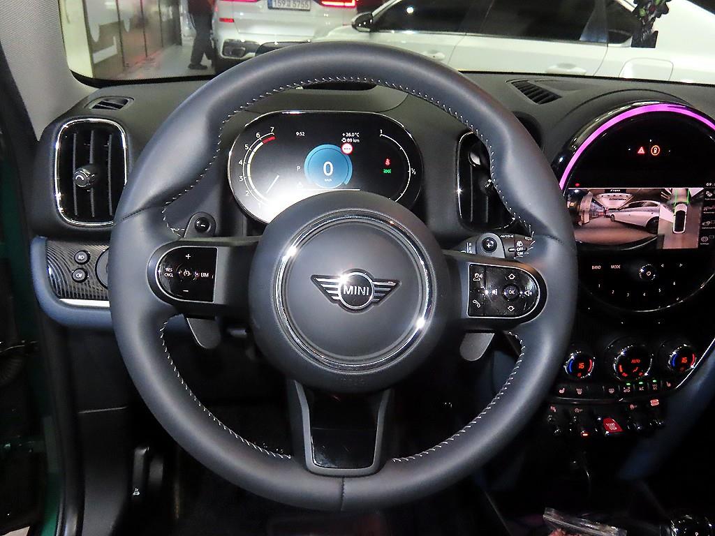 Mini Countryman - Vista 8