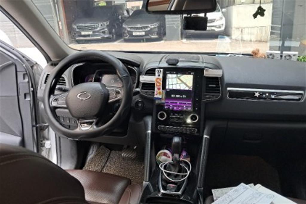SAMSUNG QM6 - Vista 5
