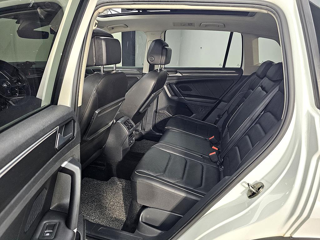 Volkswagen Tiguan - Vista 9