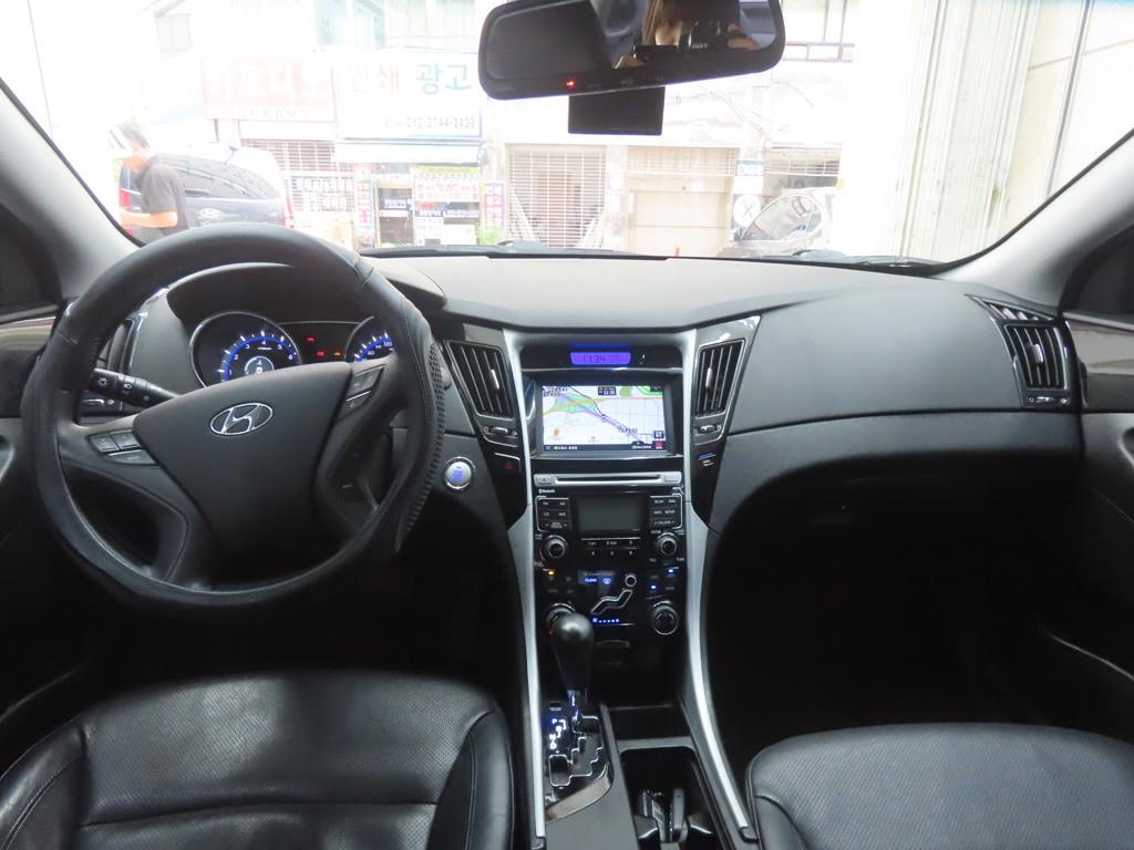 HYUNDAI Sonata - Vista 7