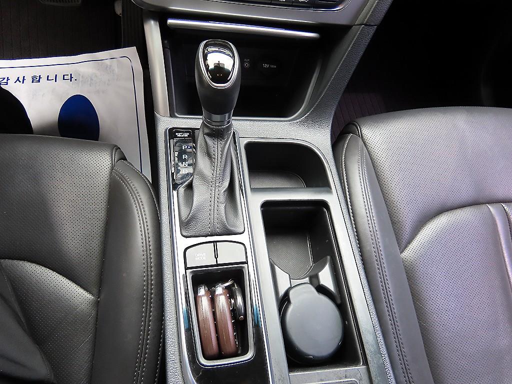 HYUNDAI Sonata - Vista 10
