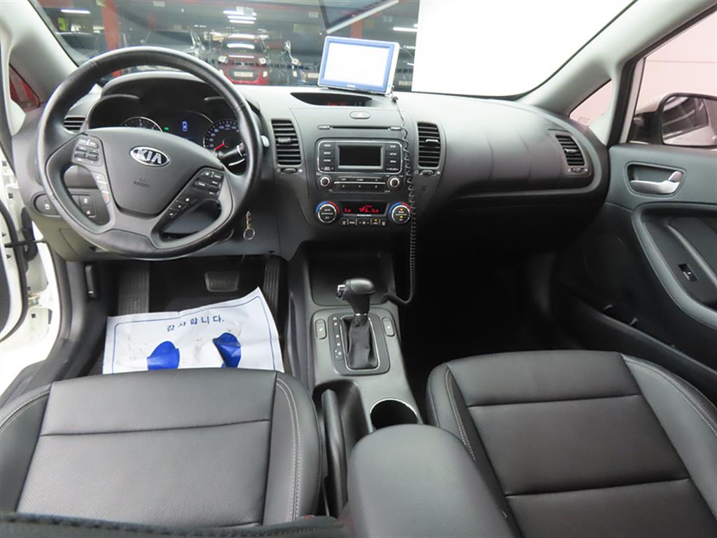 KIA K3 - Vista 7