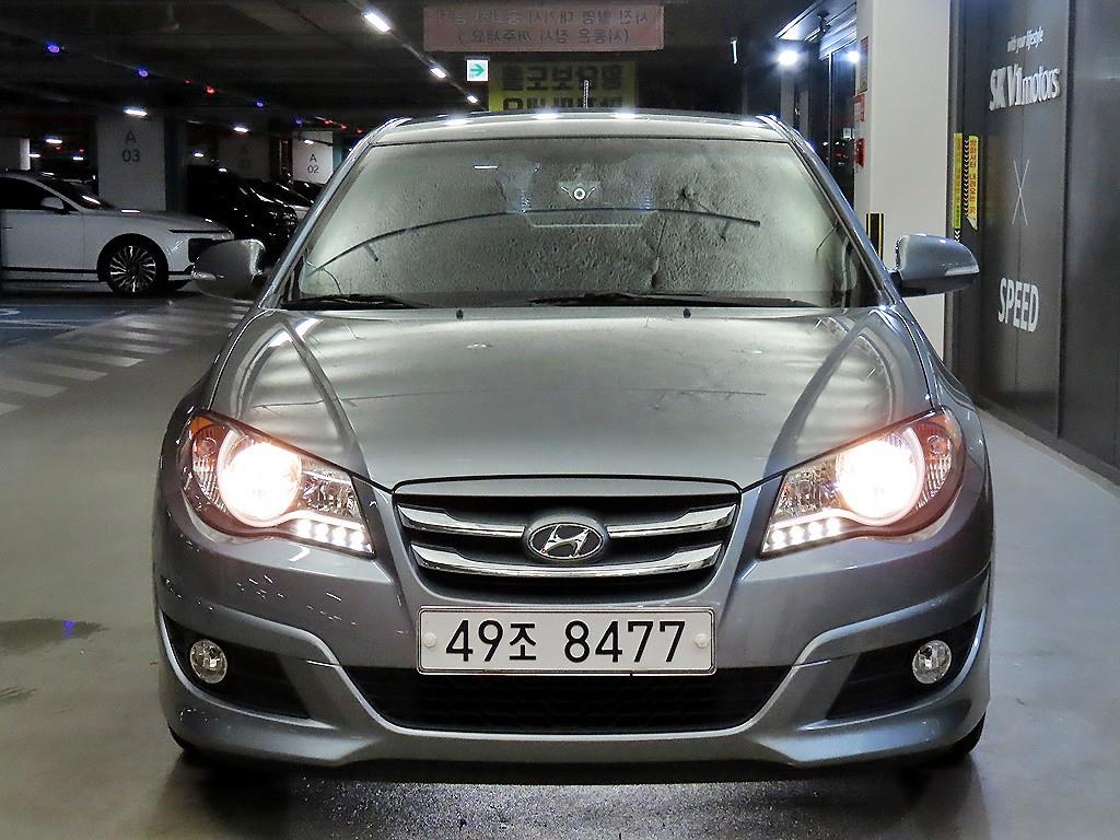 HYUNDAI Avante - Vista 2