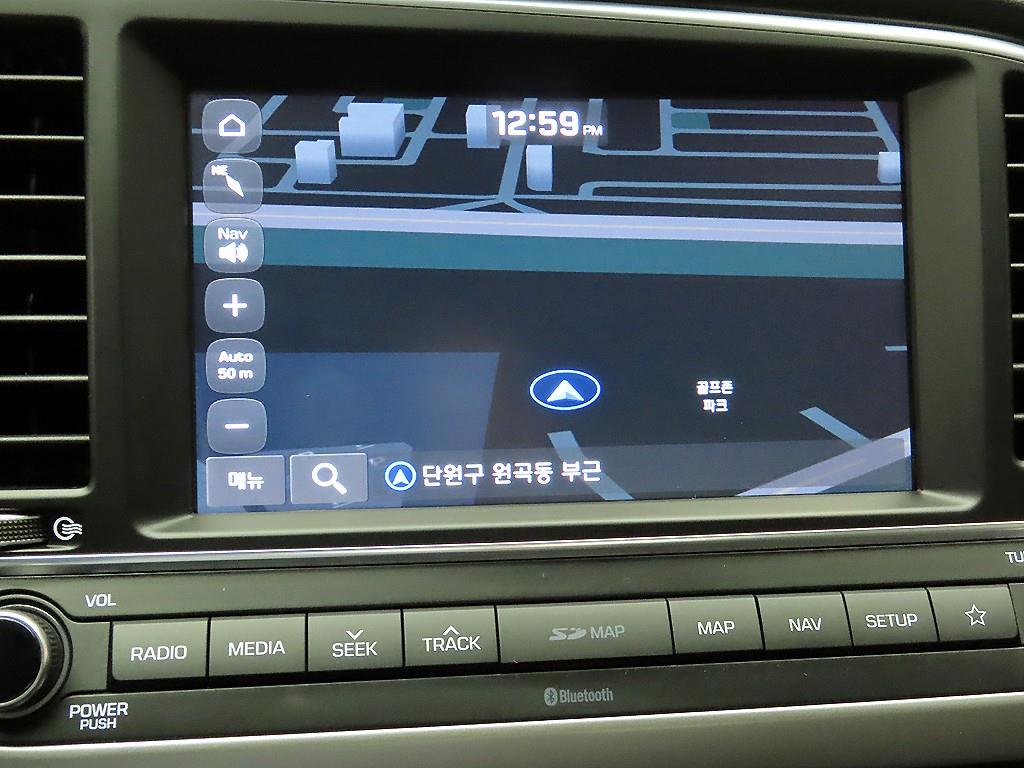 HYUNDAI Avante - Vista 9