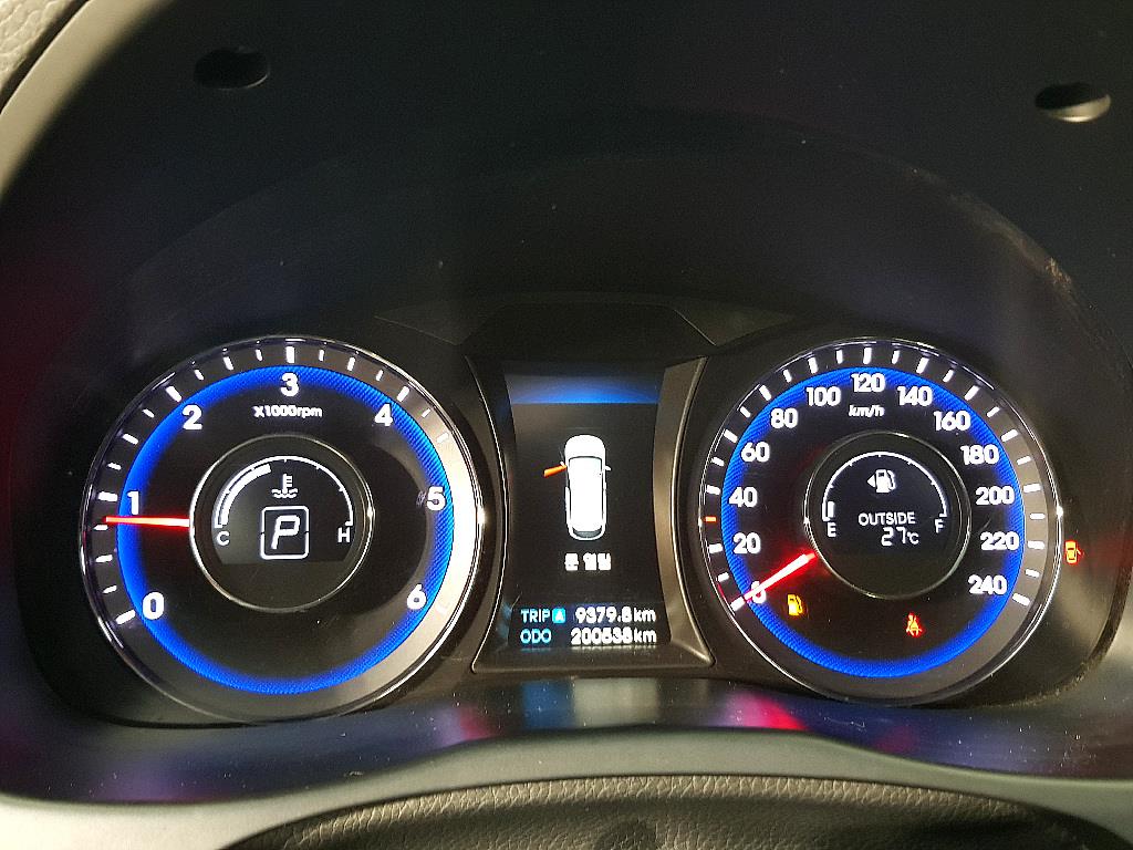 HYUNDAI i40 - Vista 7