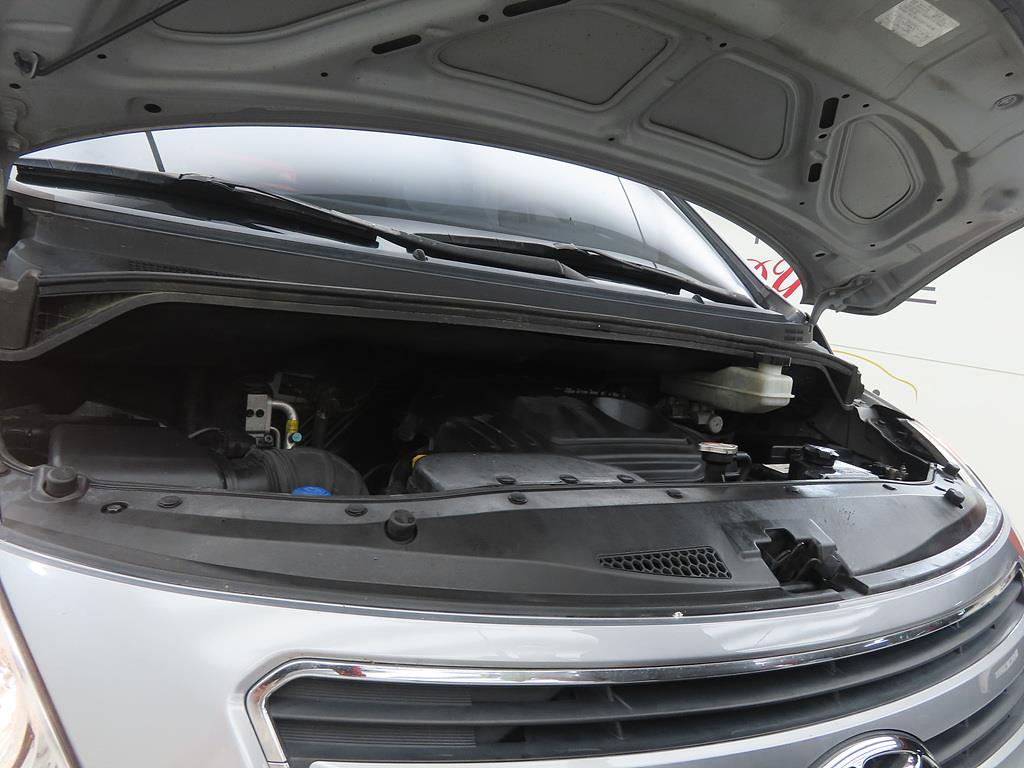HYUNDAI Starex 2015 Plateado - Importación desde Corea - HF Imports Iquique - Foto 19