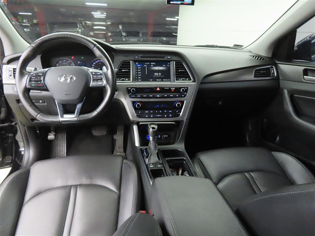HYUNDAI Sonata - Vista 7