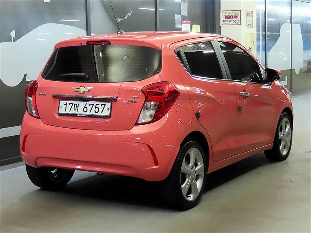 Chevrolet Spark - Vista 5