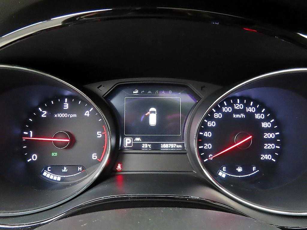 KIA Carnival - Vista 8