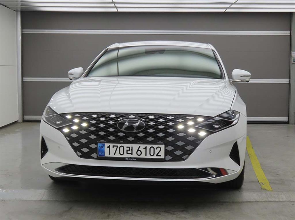 HYUNDAI Grandeur - Vista 2