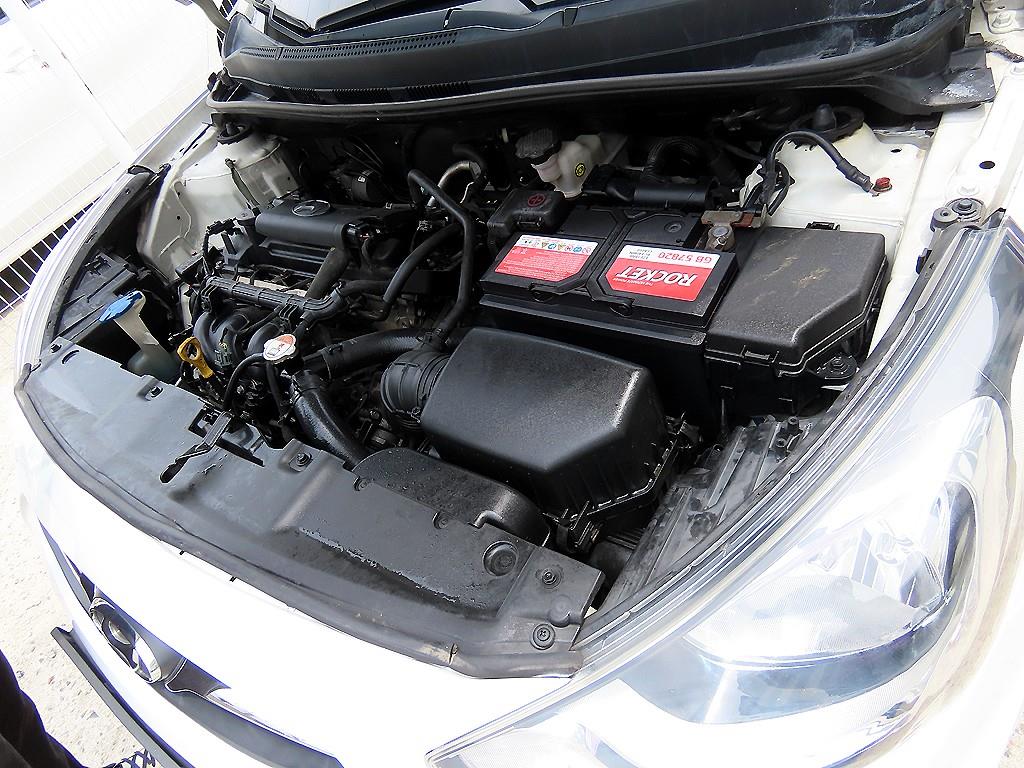 HYUNDAI Accent 2014 Blanco - Importación desde Corea - HF Imports Iquique - Foto 18