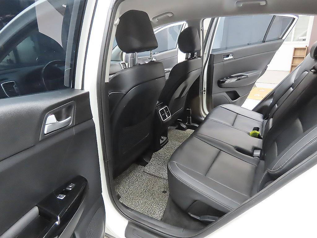 KIA Sportage - Vista 10