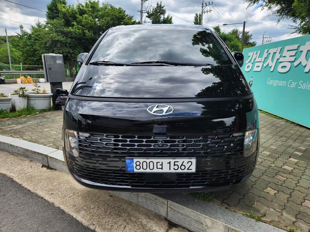 HYUNDAI Staria - Vista 2