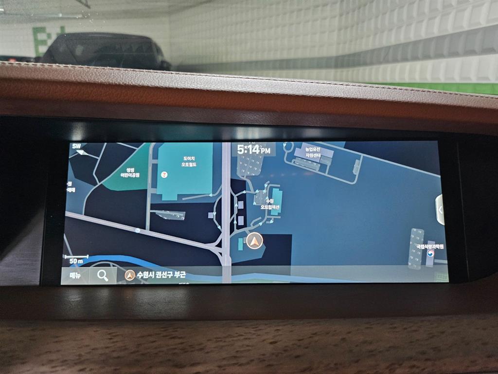 Genesis G90 - Vista 12