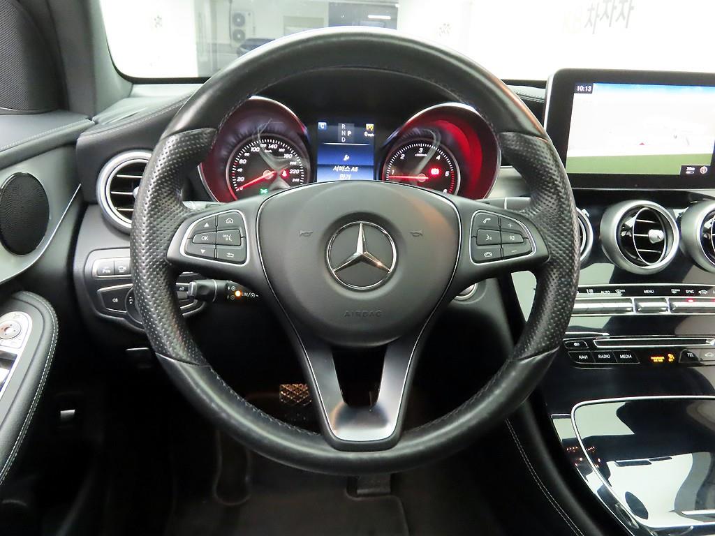 Mercedes Benz GLC Class - Vista 7