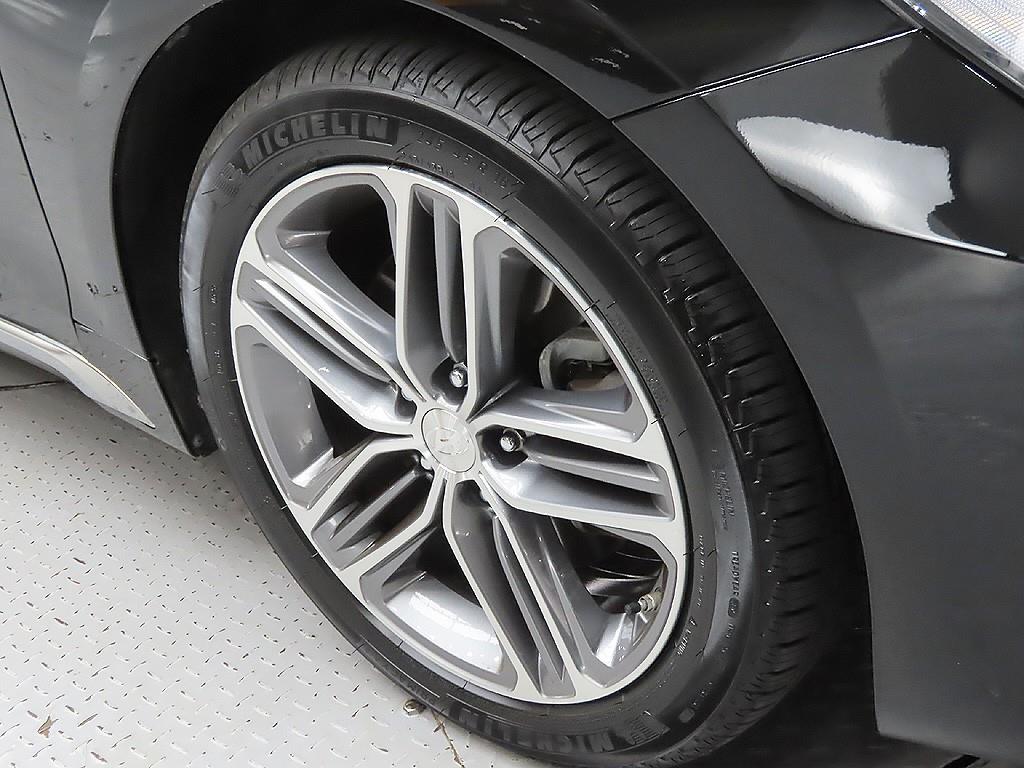 HYUNDAI Grandeur - Vista 5