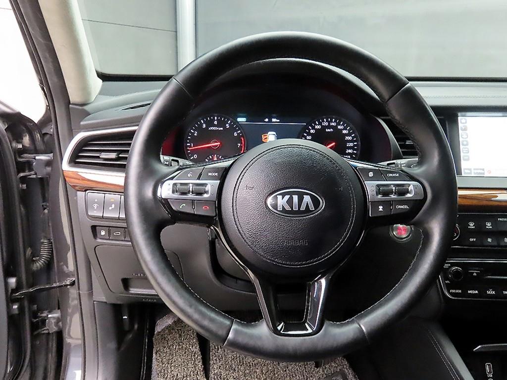 KIA K7 - Vista 9