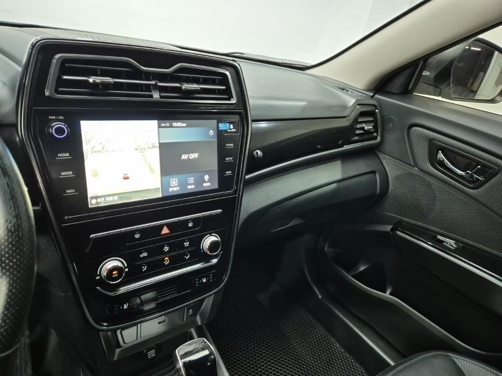 Ssangyong Tivoli - Vista 10