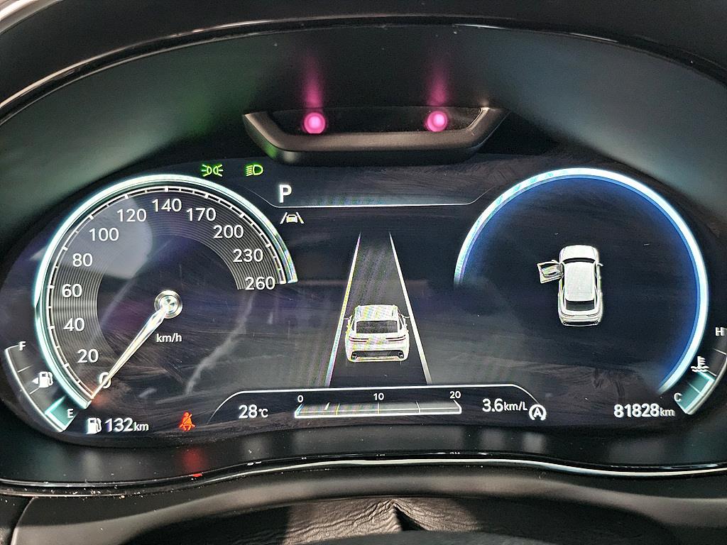 Genesis GV70 - Vista 7