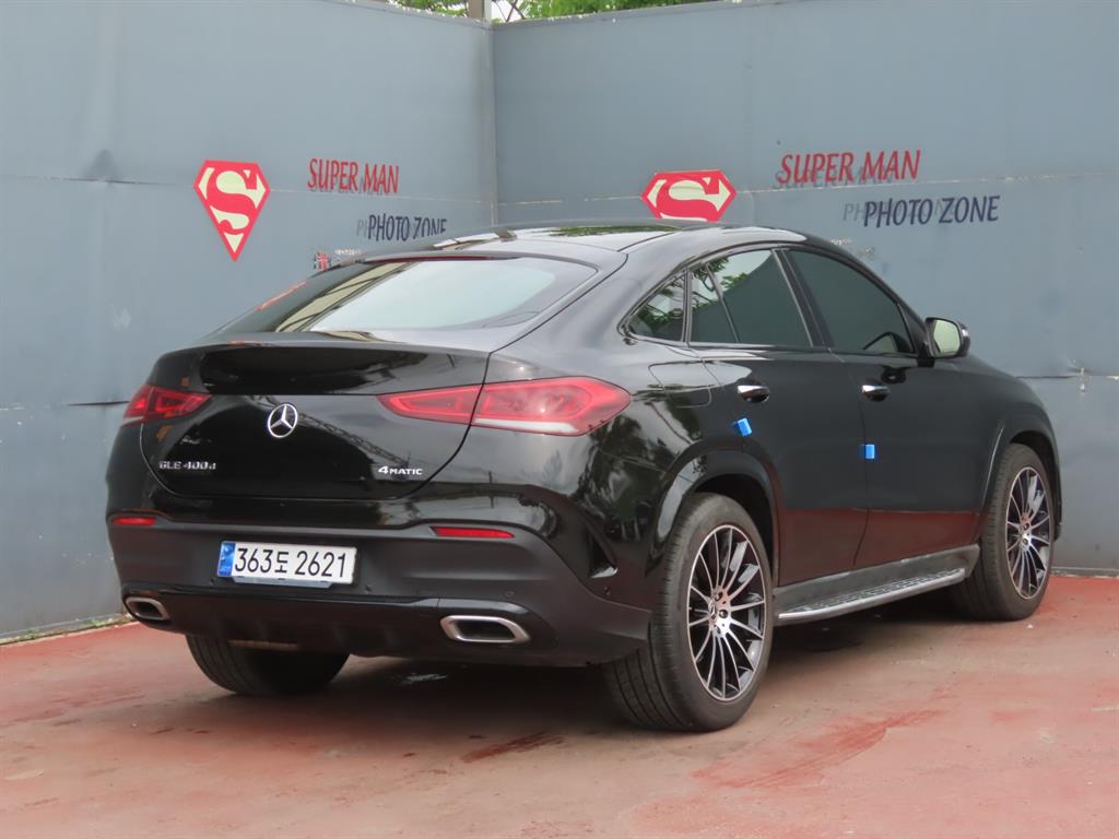 Mercedes Benz GLE Class - Vista 3