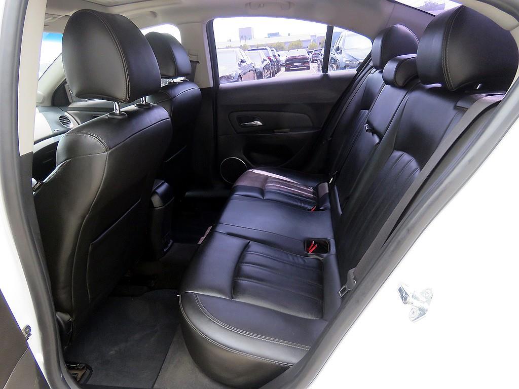 Chevrolet Cruise - Vista 6