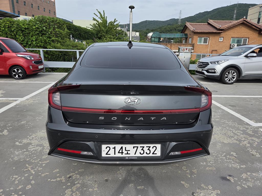 HYUNDAI Sonata - Vista 3