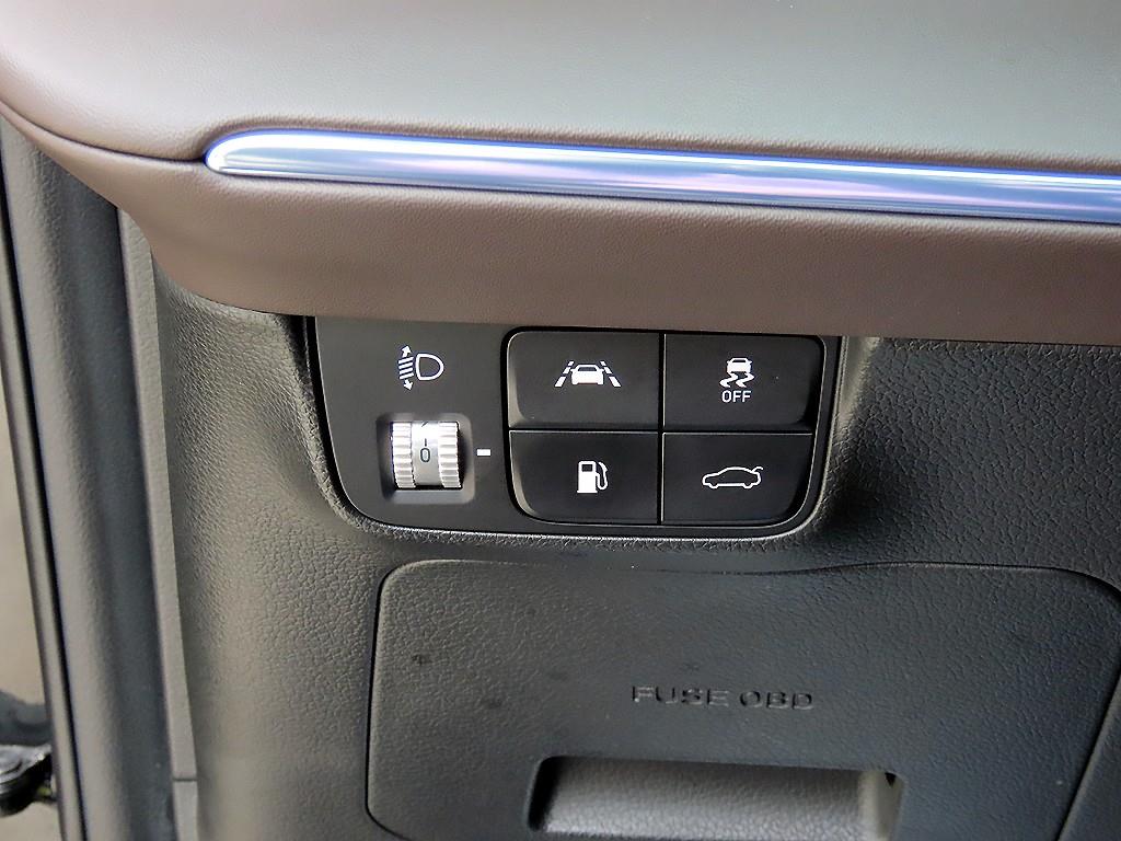 HYUNDAI Grandeur - Vista 12
