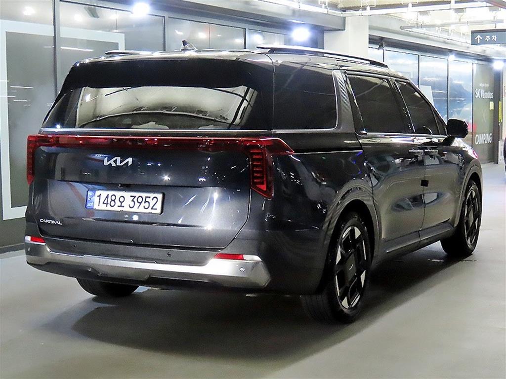 KIA Carnival - Vista 4
