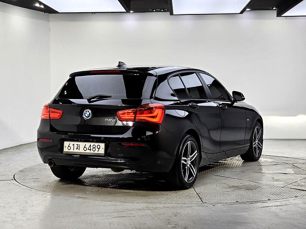 BMW 1 series - Vista 4