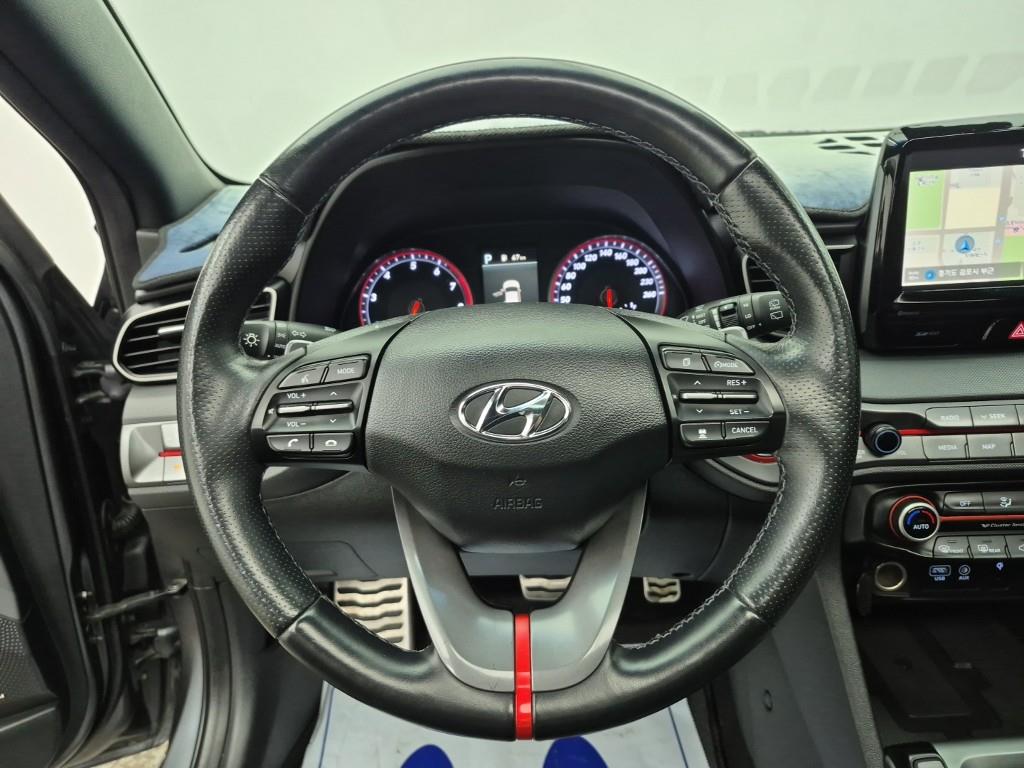 HYUNDAI Veloster - Vista 9