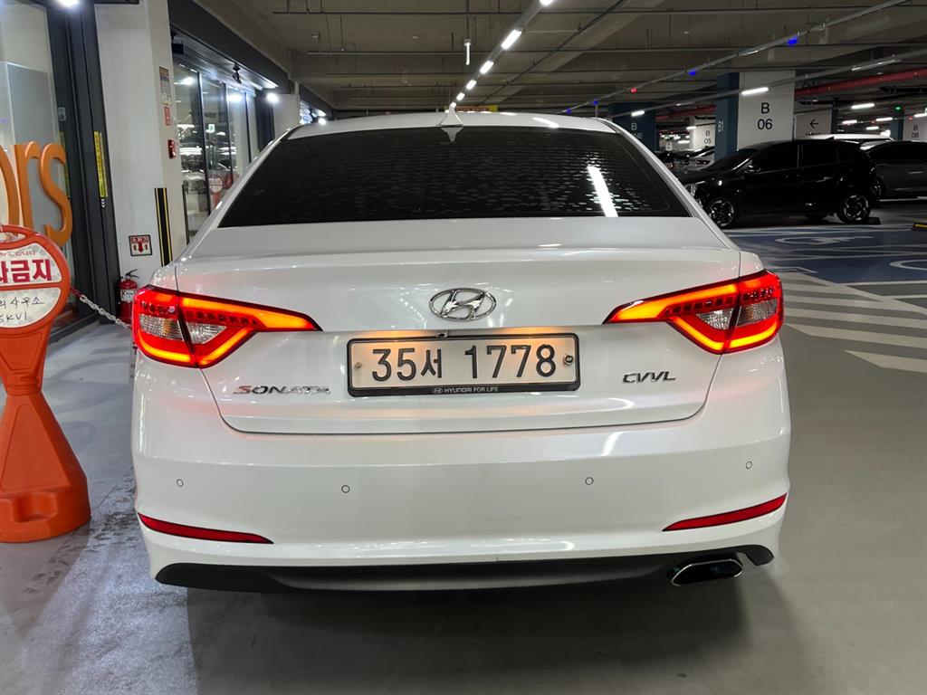 HYUNDAI Sonata - Vista 4