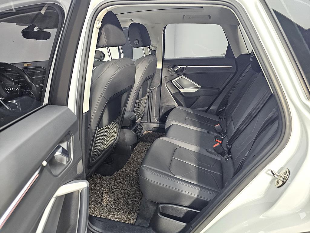 Audi Q3 - Vista 9