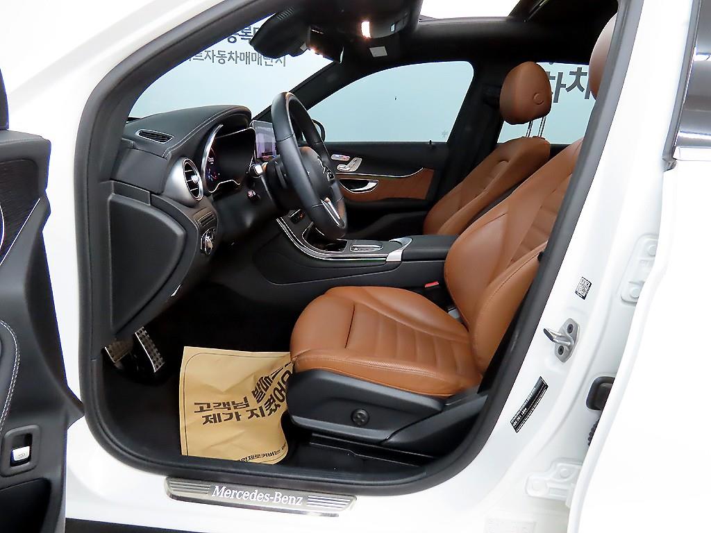 Mercedes Benz GLC Class - Vista 5