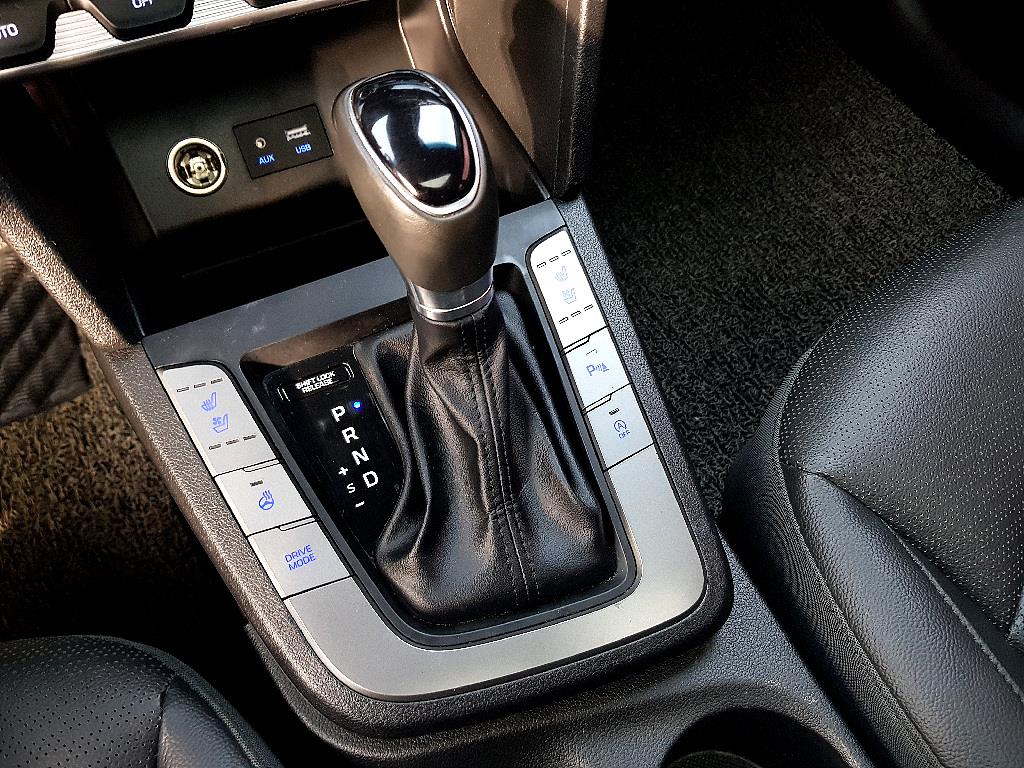 HYUNDAI Avante 2019 Gris - Importación desde Corea - HF Imports Iquique - Foto 13
