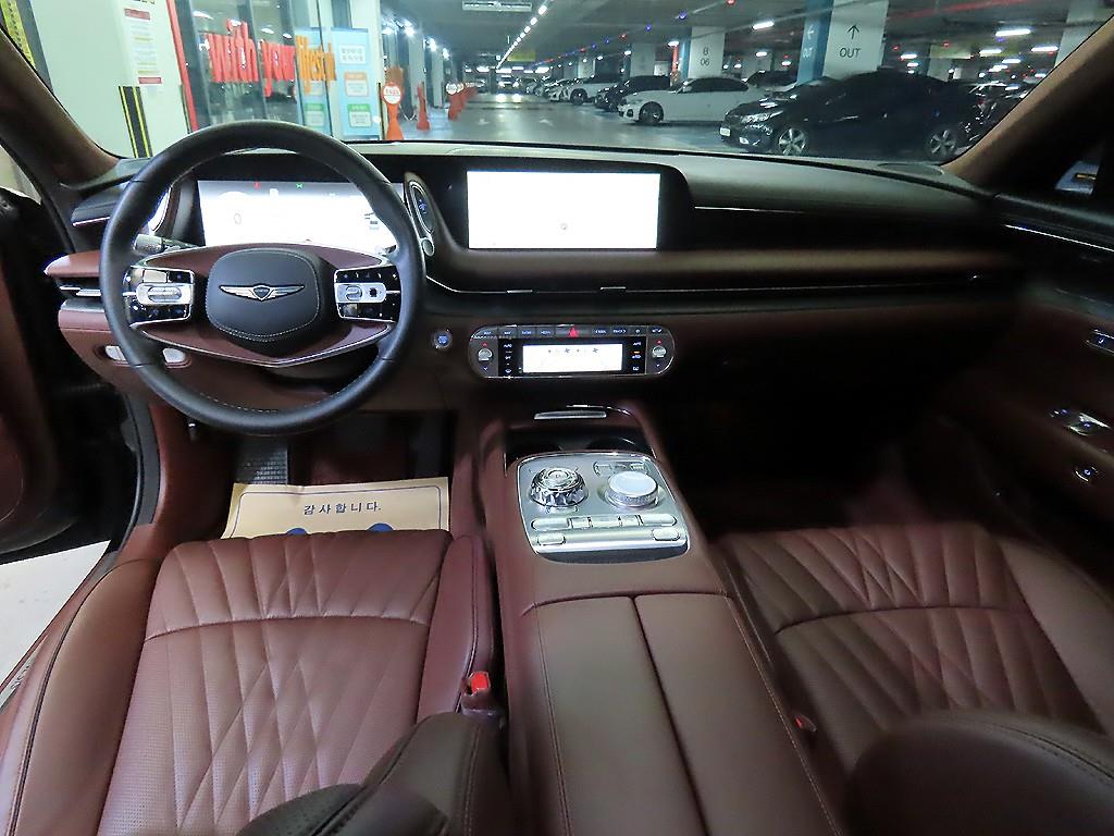 Genesis G90 - Vista 10